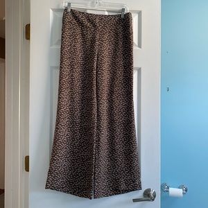 Wide-leg lightweight pants